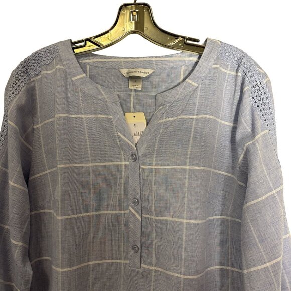 Christopher & Banks Tops - Christopher & Banks Blue Plaid 3/4 Sleeve Tunic Top W/Lace Detail Size L